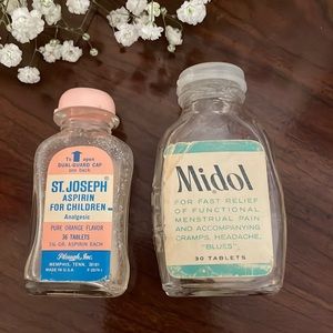 Vintage medicine bottles ⚕️